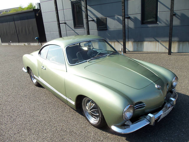 ��⃏�[�Q�� �J���}���M�A 1957�N�� (KARMANN GHIA COUPE)