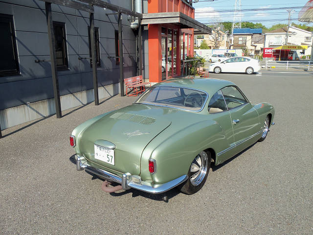 ��⃏�[�Q�� �J���}���M�A 1957�N�� (KARMANN GHIA COUPE)