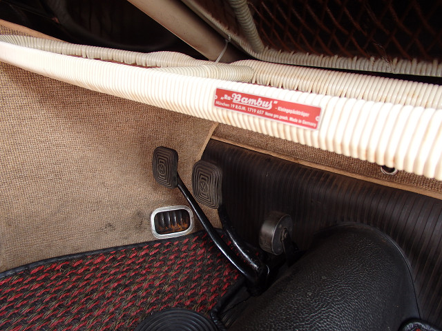 ��⃏�[�Q���r�[�g�� 1956�N�� TYPE-1 OVAL